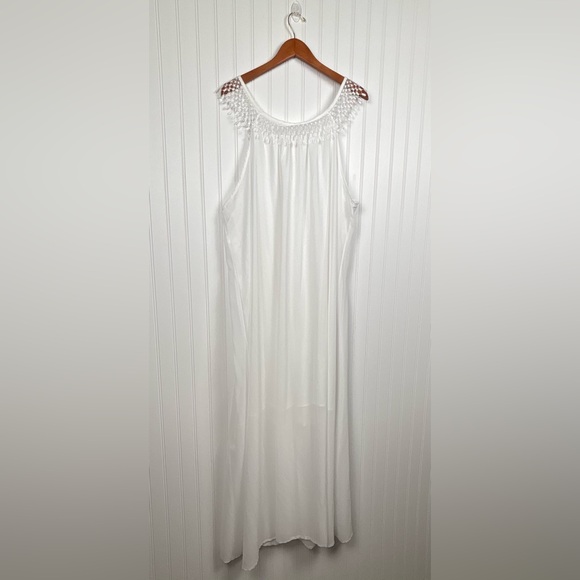 Women’s White Plus Size Maxi Boho Dress Nightgown Lace Neckline Lined Size 5XL - Picture 5 of 9